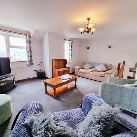 Tregurrian Villas